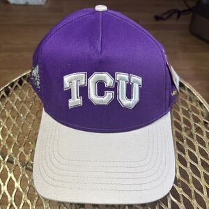 Truebrvnd TCU X TRUE BRVND - GRAY / PURPLE CLASSIC SnapBack College Horn Frogs
